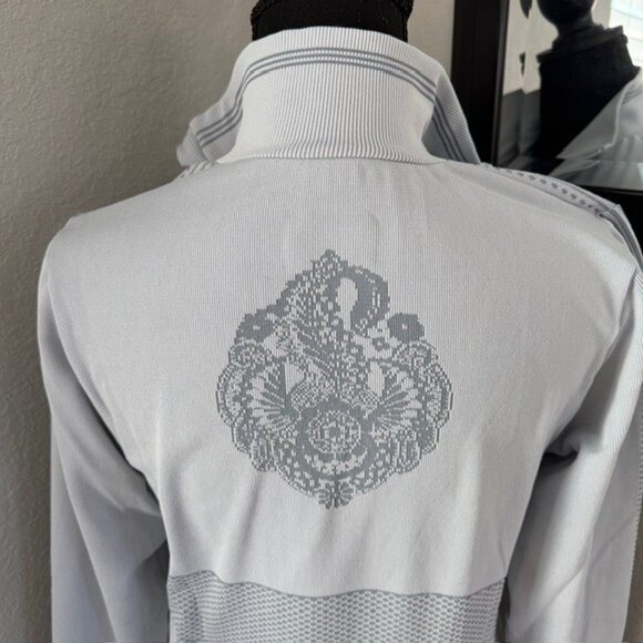 ATHLETA Light Gray Quarter Zip Stretch Pullover Top XL - Picture 7 of 10